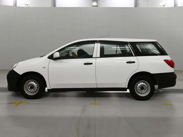 NISSAN AD 2022