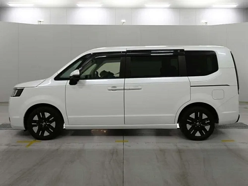 HONDA STEP WAGON 2023